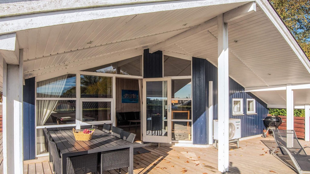 Photo of Others in Bjert