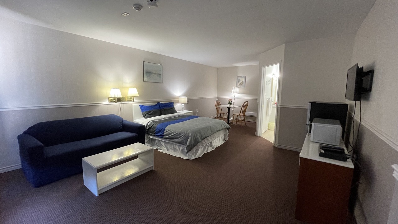 Photo of Bedroom in Gravenhurst