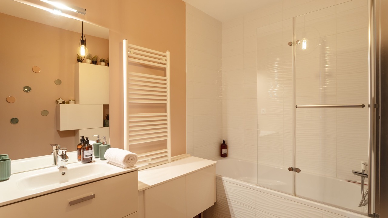 Photo of Bathroom in Nord-Saint-Martin
