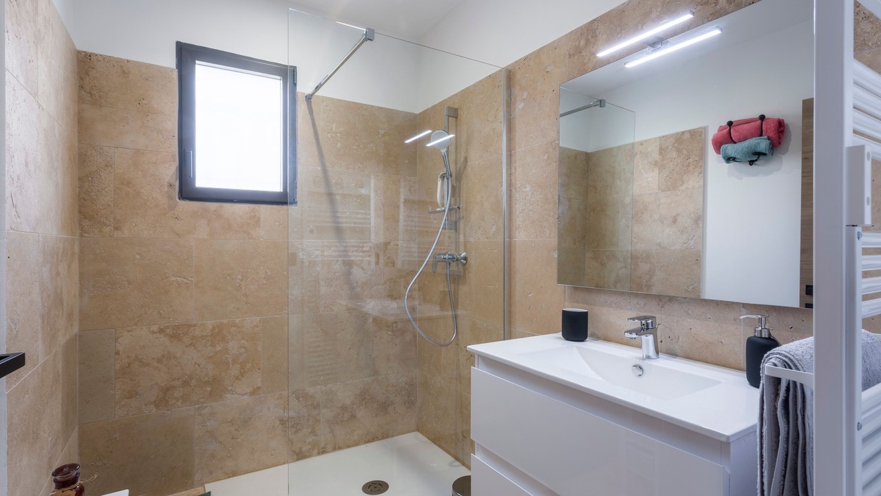 Photo of Bathroom in Saint-Victor-la-Coste
