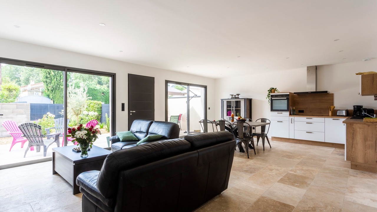 Photo of Livingroom in Saint-Victor-la-Coste
