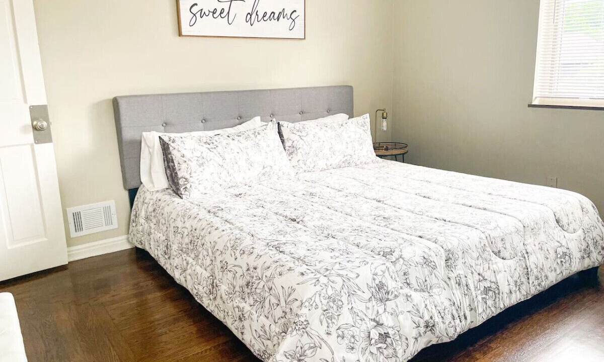 Photo of Bedroom in Spring Grove Village