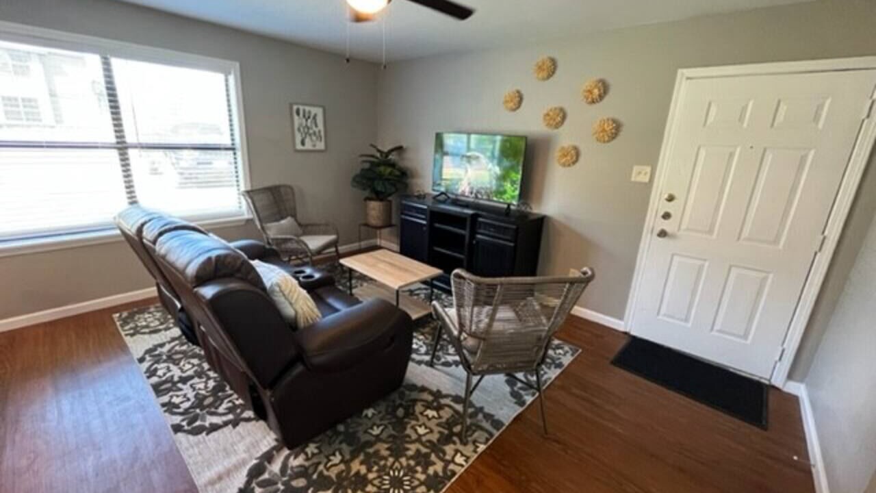 Photo of Livingroom in College Station