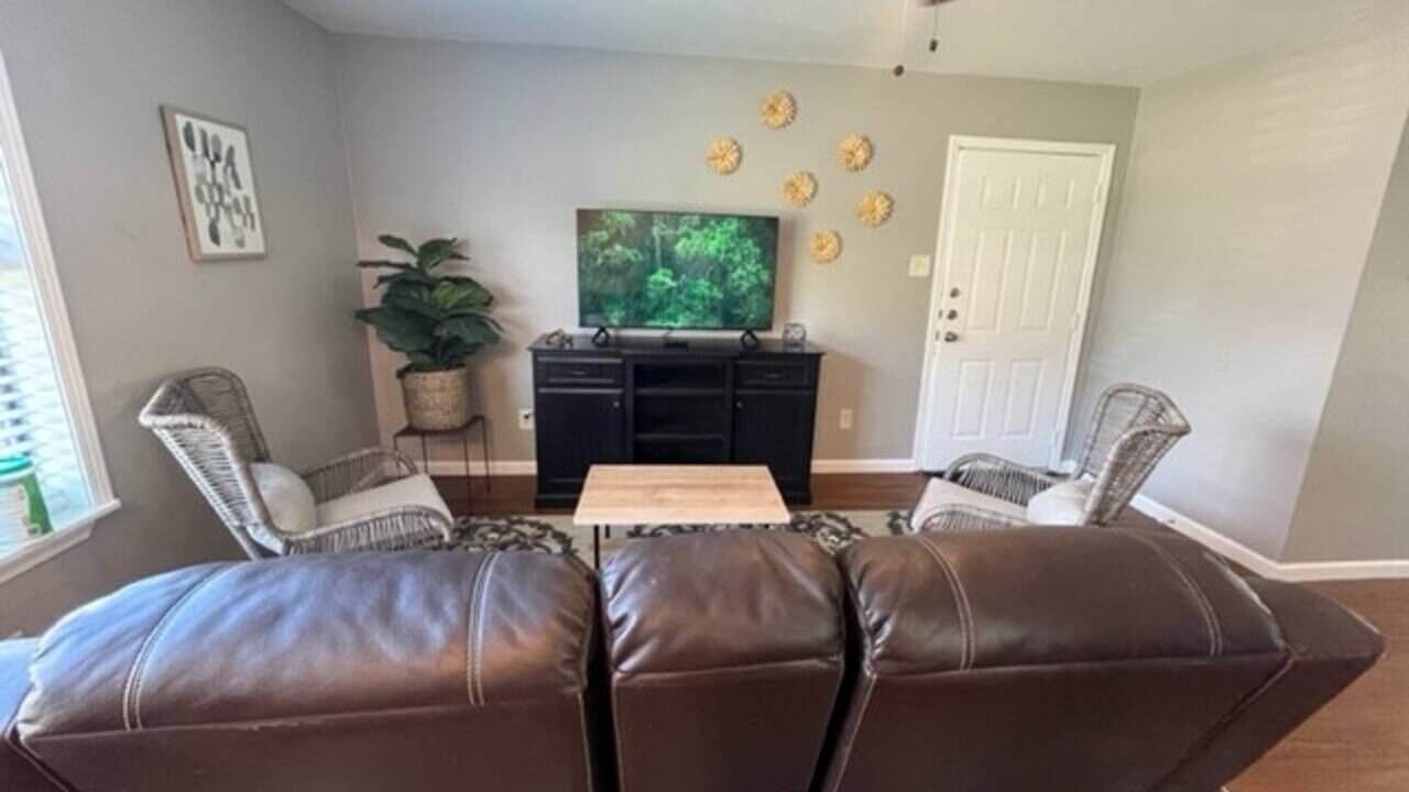 Photo of Livingroom in College Station