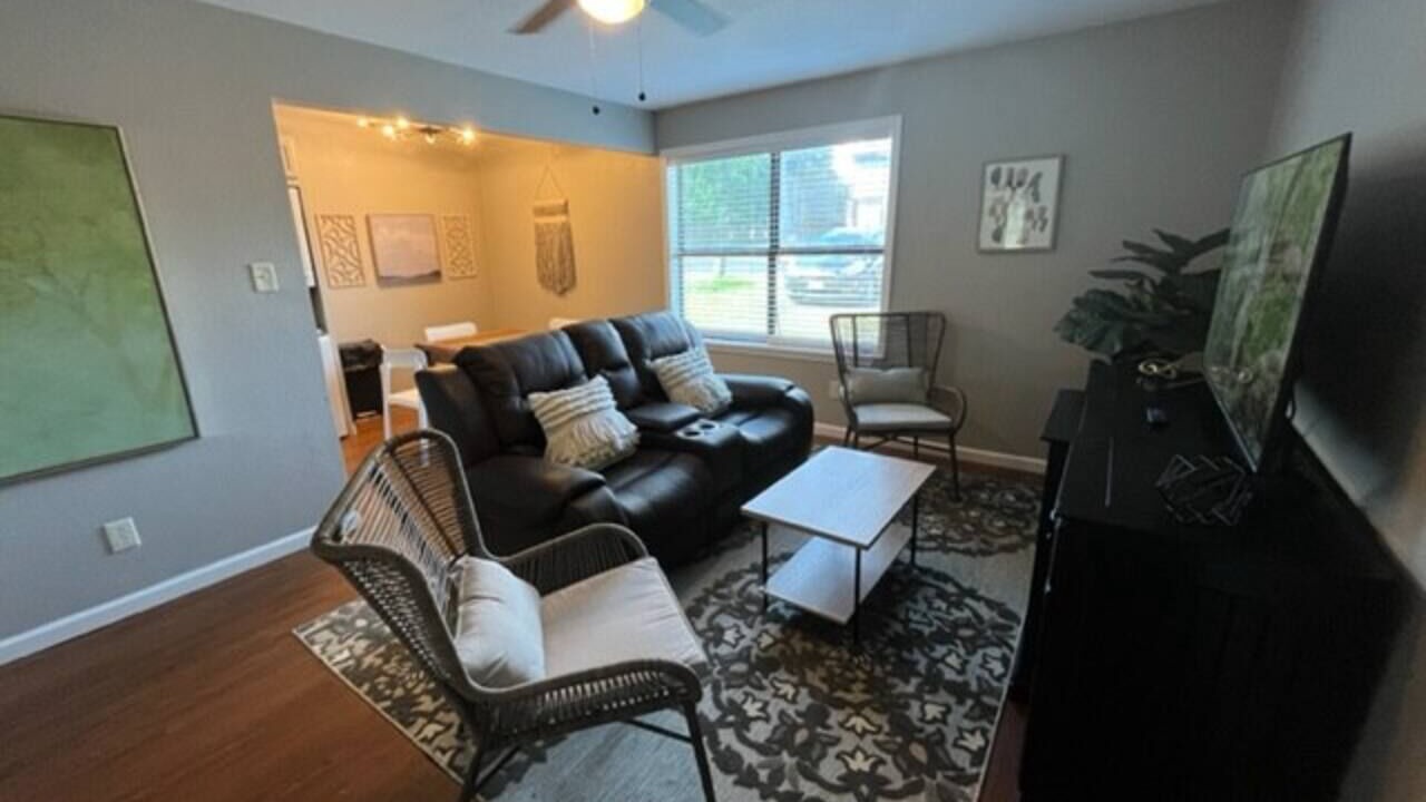 Photo of Livingroom in College Station