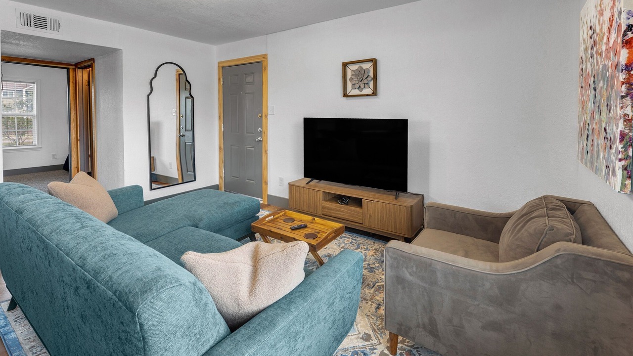Photo of Livingroom in College Station