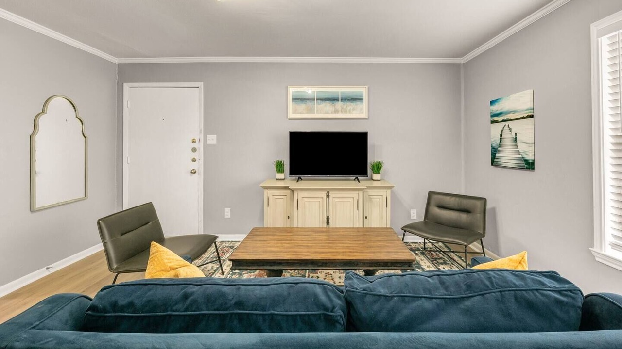 Photo of Livingroom in College Station