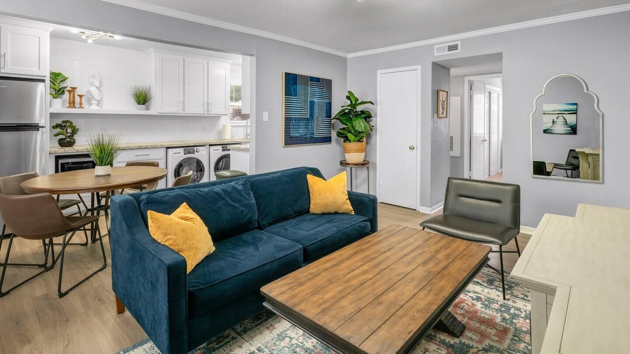 Photo of Livingroom in College Station