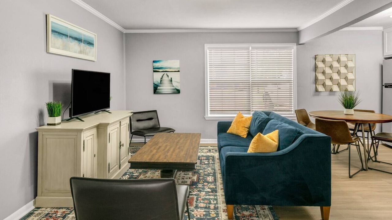 Photo of Livingroom in College Station