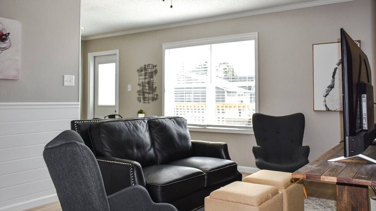 Photo of Livingroom in College Station