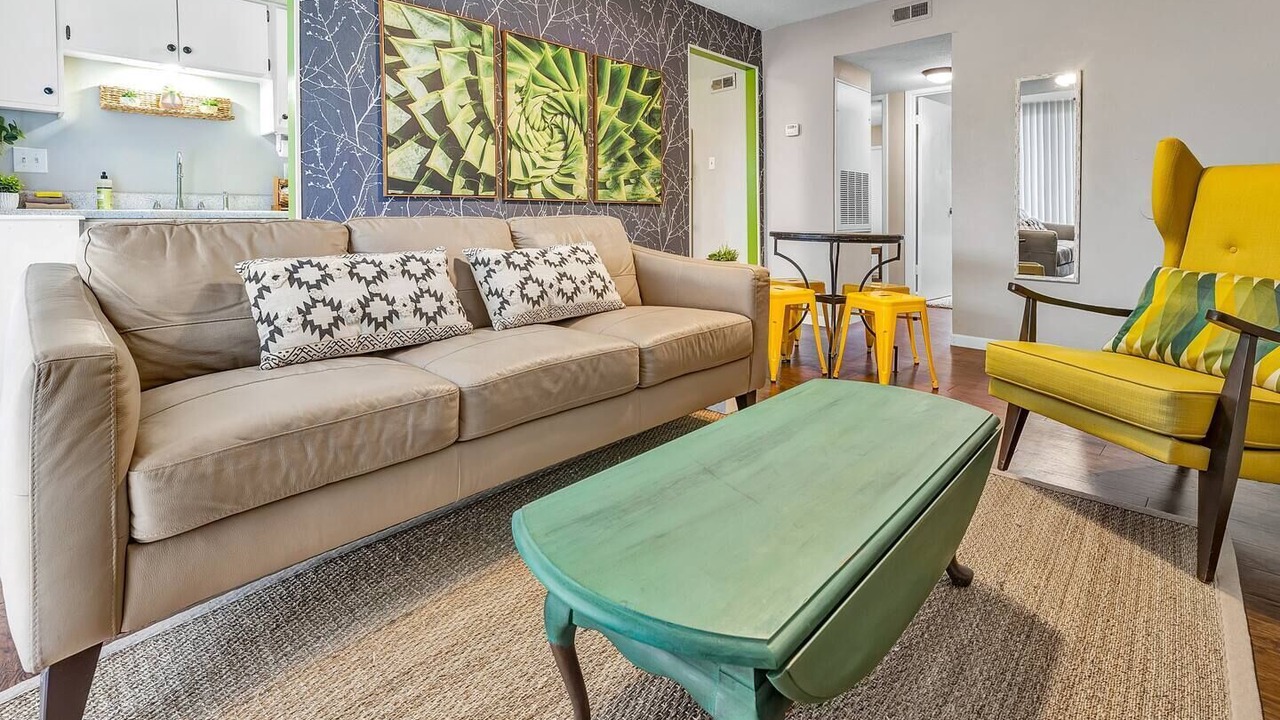 Photo of Livingroom in College Station