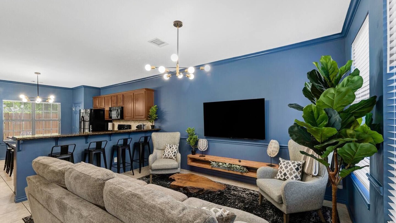 Photo of Livingroom in College Station