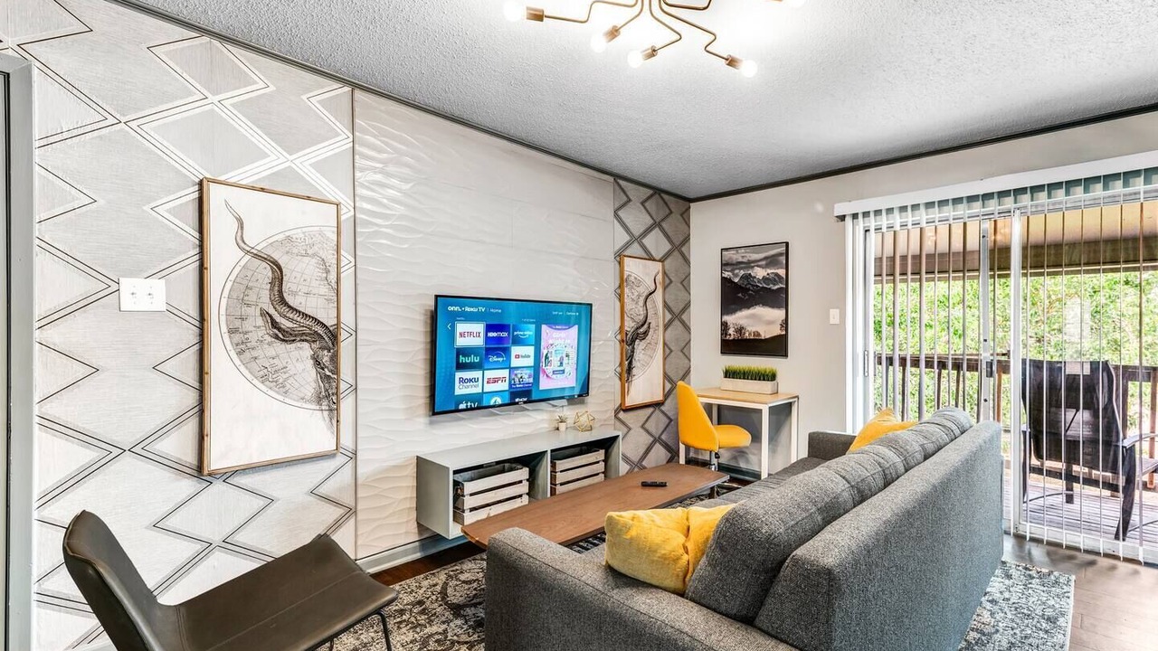 Photo of Livingroom in College Station
