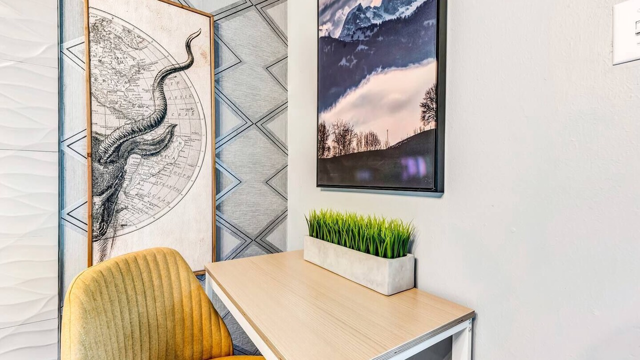 Photo of Livingroom in College Station