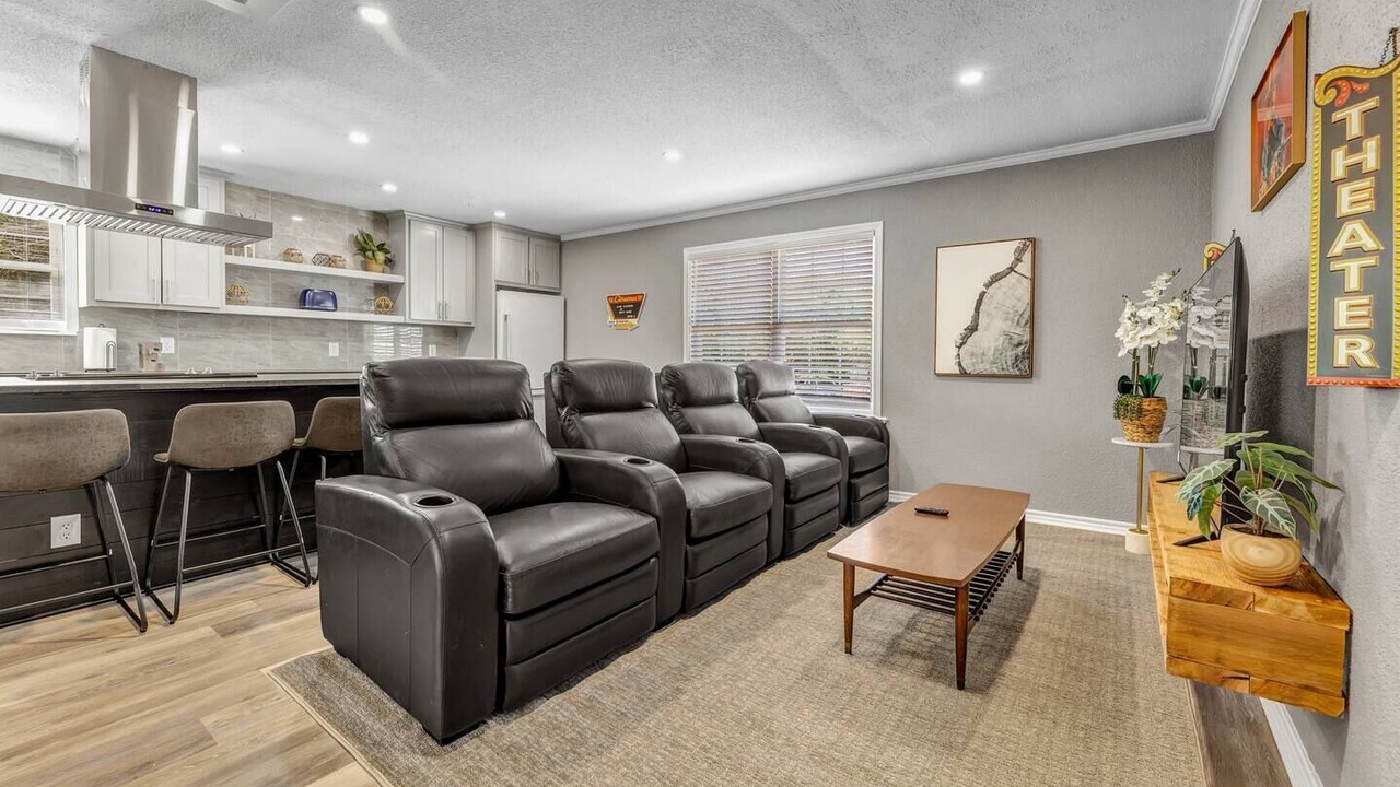 Photo of Livingroom in College Station