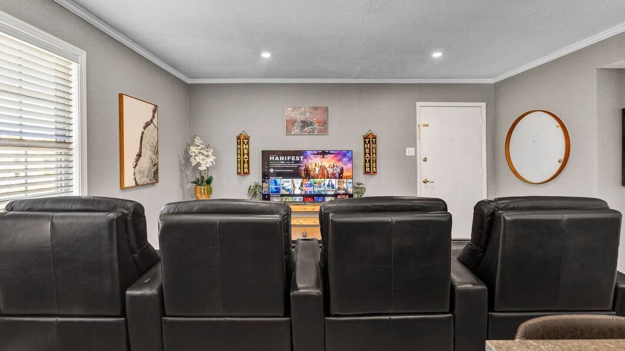 Photo of Livingroom in College Station