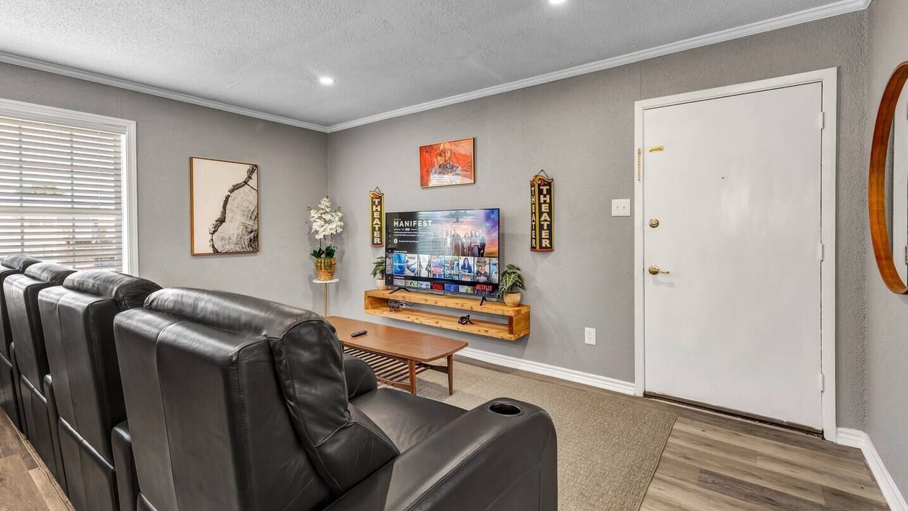 Photo of Livingroom in College Station
