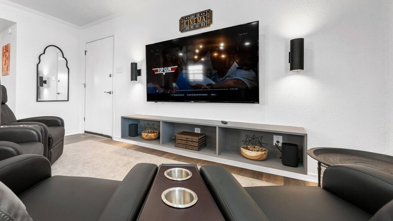 Photo of Livingroom in College Station