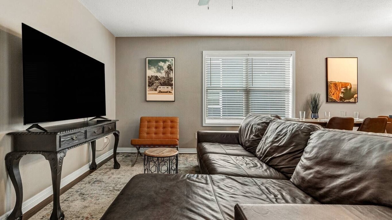 Photo of Livingroom in College Station