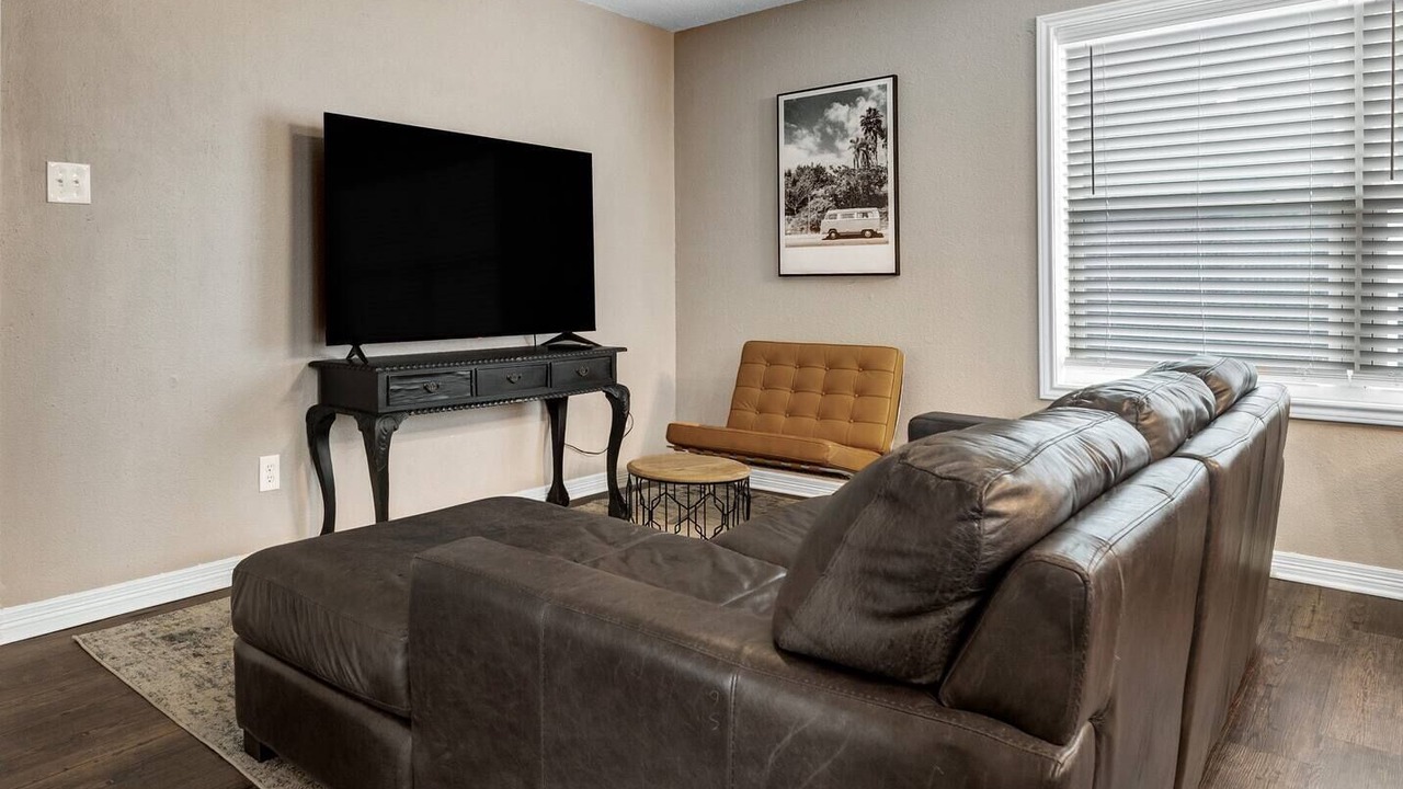 Photo of Livingroom in College Station