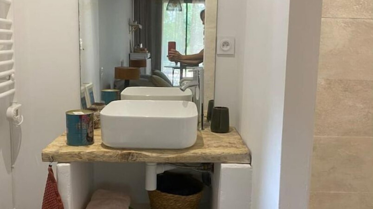 Photo of Bathroom in Quartier des Espesses