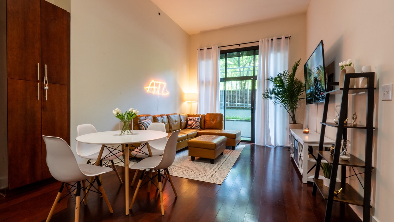 Photo of Others in Lindbergh