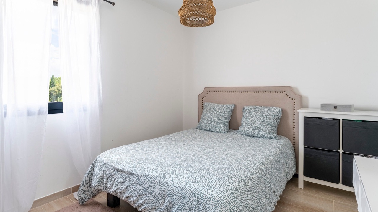 Photo of Bedroom in Saint-Andre-d'Olerargues