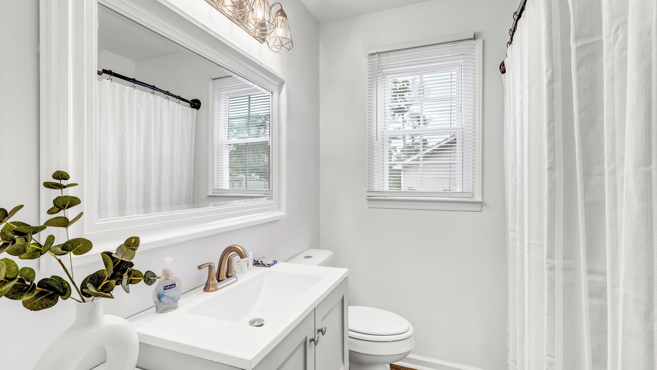 Photo of Bathroom in Kings Grant