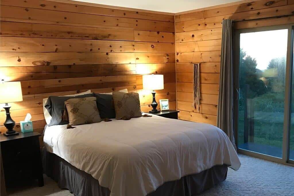 Photo of Bedroom in Gold Beach