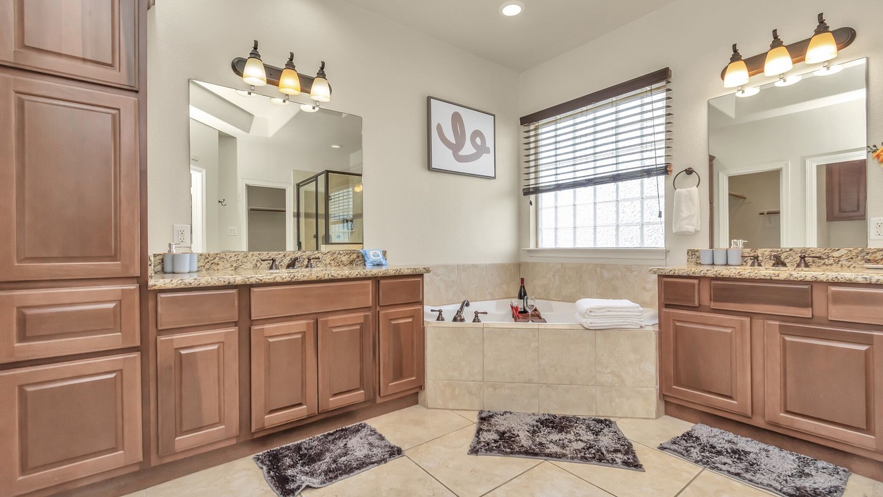 Photo of Bathroom in Woodlake - Briar Meadow