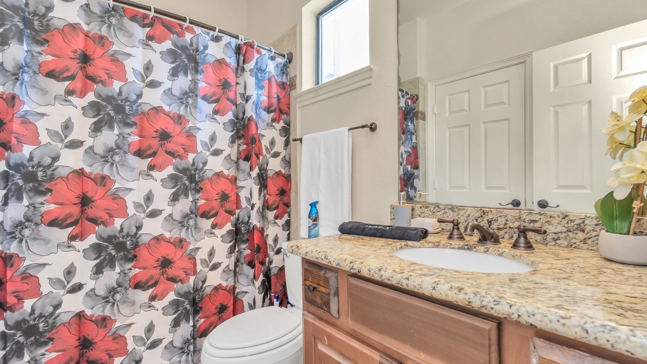 Photo of Bathroom in Woodlake - Briar Meadow