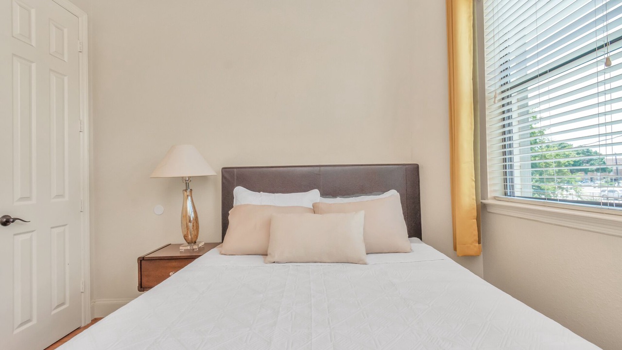 Photo of Bedroom in Woodlake - Briar Meadow