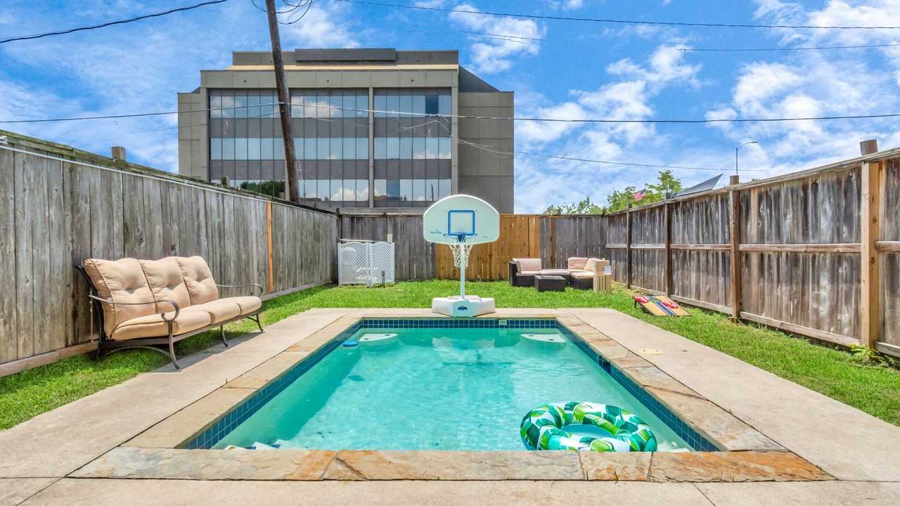 Photo of Outdoor in Woodlake - Briar Meadow