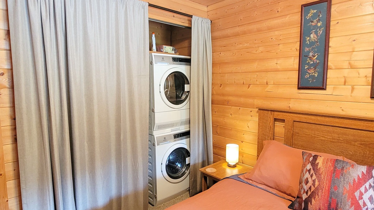 Photo of Bedroom in Mazama