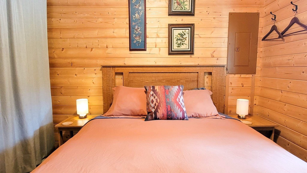 Photo of Bedroom in Mazama