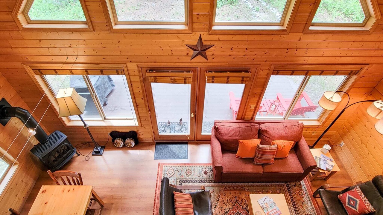Photo of Livingroom in Mazama