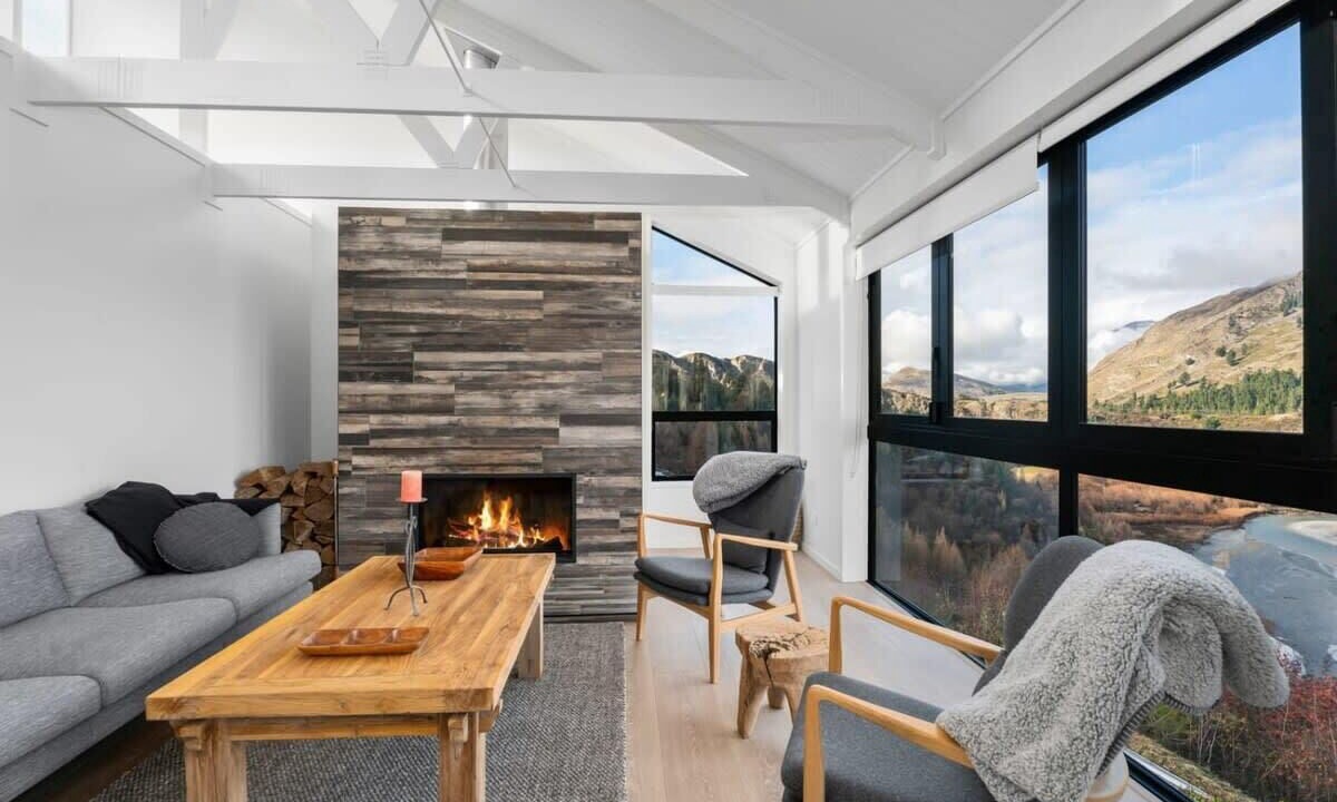 Photo of Livingroom in Arthur's Point