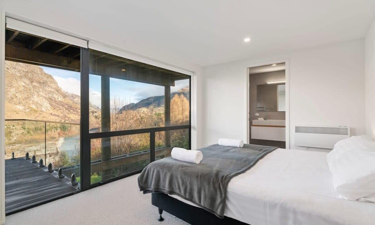 Photo of Bedroom in Arthur's Point