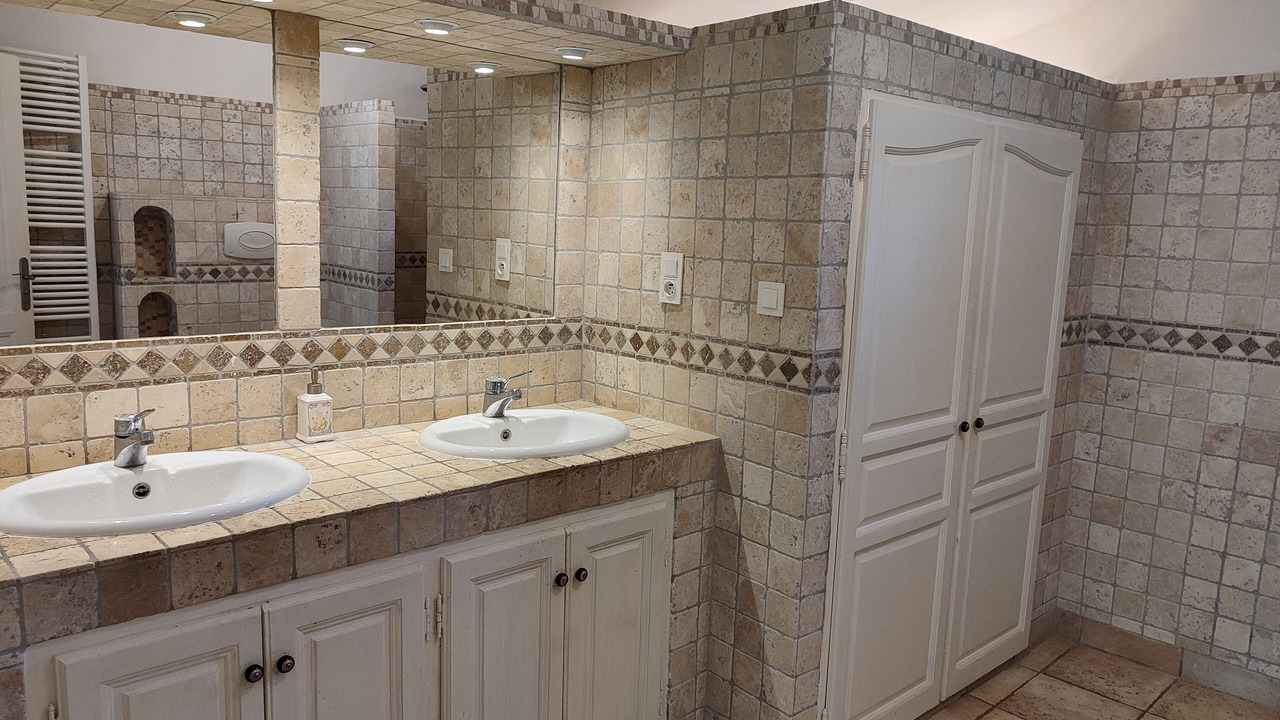 Photo of Bathroom in Simiane-la-Rotonde