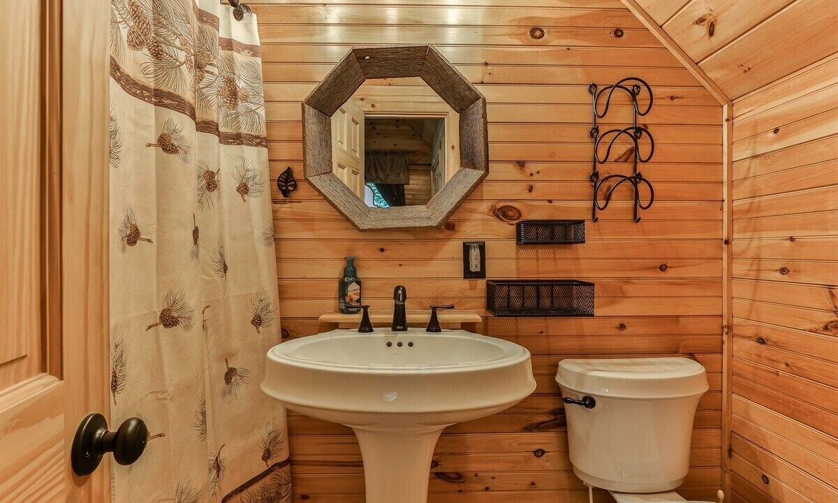 Photo of Bathroom in Cashes Valley