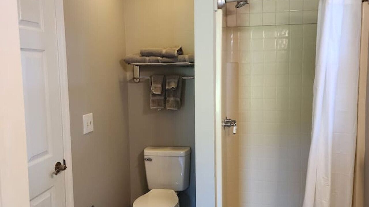 Photo of Bathroom in Midway