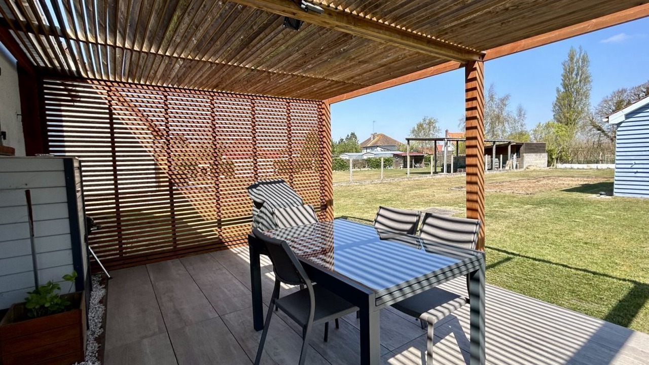 Photo of Outdoor in Saint-Quentin-en-Tourmont