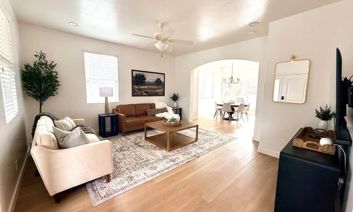 Photo of Livingroom in Sandy