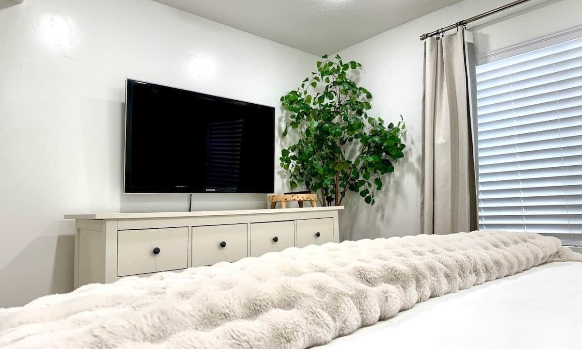 Photo of Bedroom in Sandy