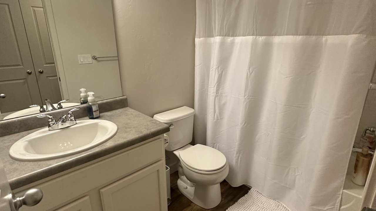 Photo of Bathroom in Daybreak