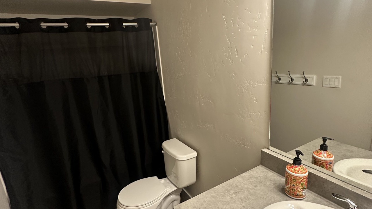 Photo of Bathroom in Daybreak
