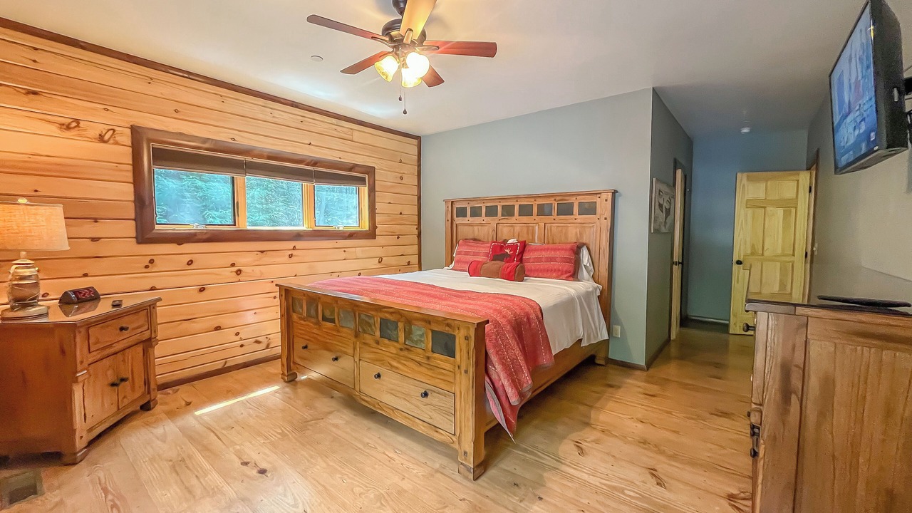 Photo of Bedroom in Oakland