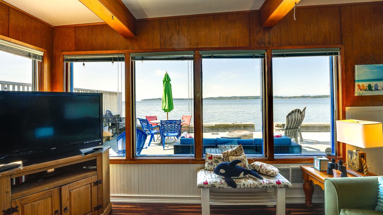 Photo of Livingroom in Birch Bay