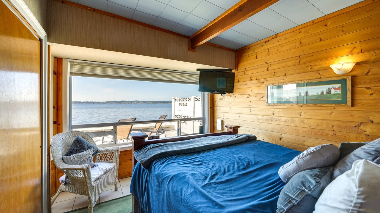 Photo of Bedroom in Birch Bay
