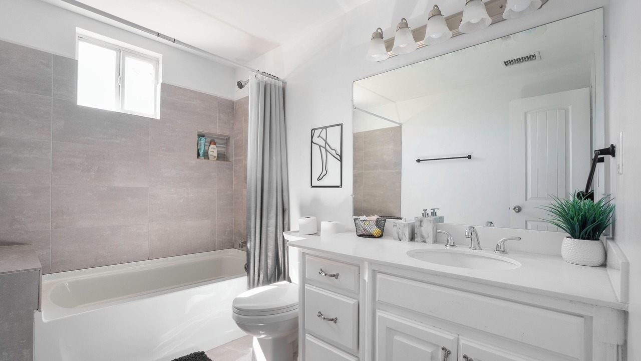 Photo of Bathroom in South Dallas - Fair Park